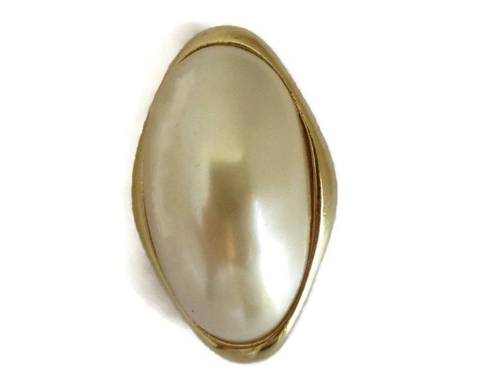 Trifari Faux Pearl Brooch, Vintage Oval Gold Tone Designer Pin