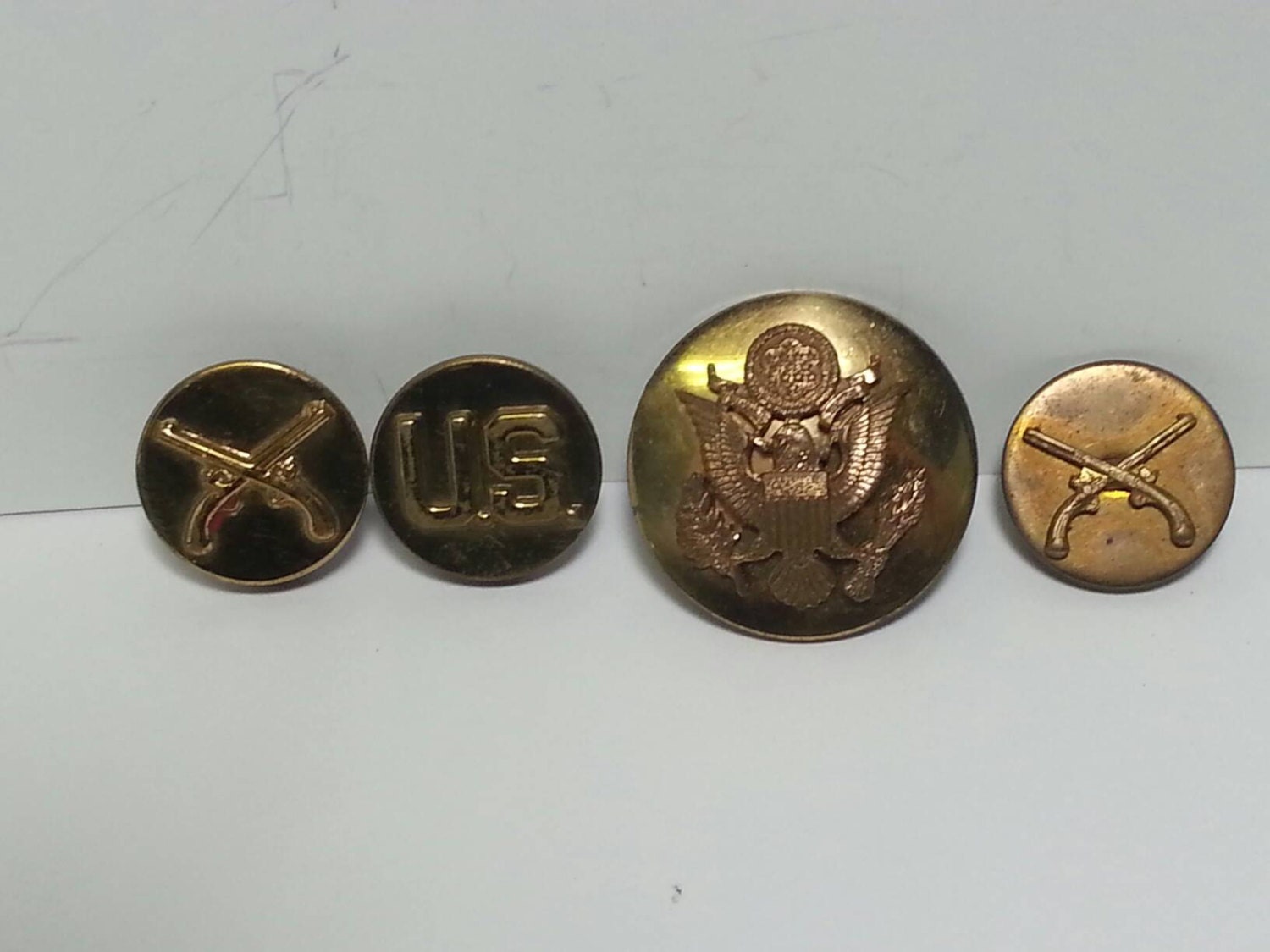 Free Shipping Vintage US Military Pins by TroysCollectibles