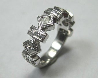 14kt Beautiful Estate Diamond Ring - .50ctw -Great Condition