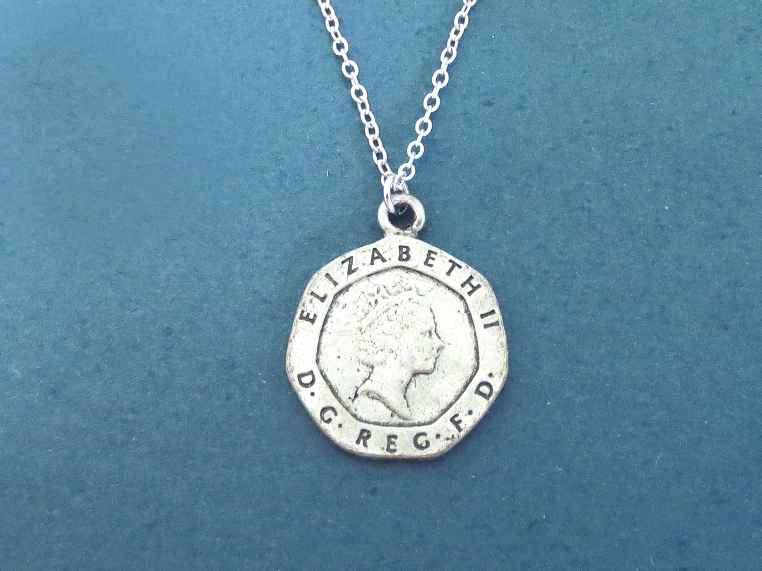 Queen elizabeth coin necklace Clearance