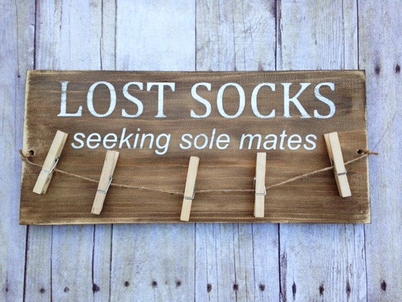 laundry-room-sign-lost-socks-sign-seeking-sole-mates