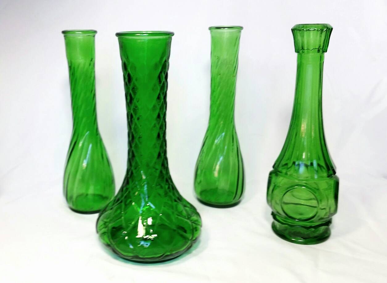 Vintage Emerald Green Bud Vases/Green Bulls Eye Glass/Flower