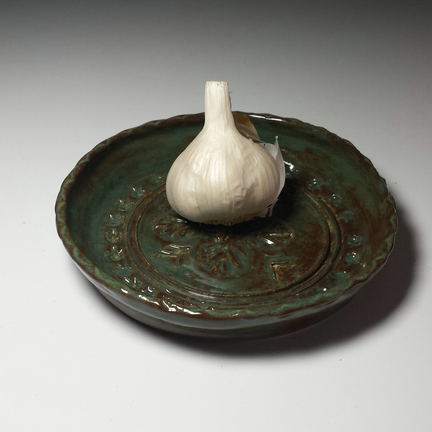Pottery Garlic Grater DishCeramic Garlic Grater DishGreen