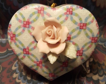 Counterpoint San Francisco Ceramic Rose with Lattice Pomander Made in Japan