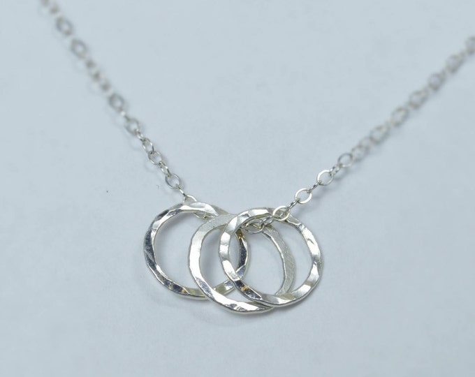 Dainty Hammered Circle Necklace, Silver Circle Necklace, Ring Necklace, Silver Ring Necklace, Dainty Necklace, Best Friends Necklace, mom's