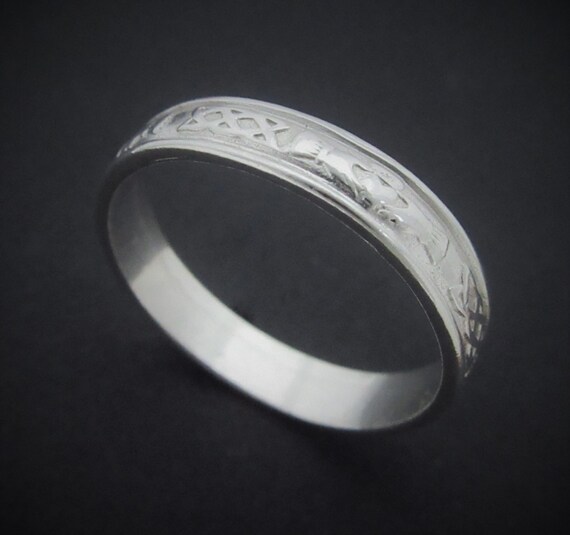 Claddagh ring - Celtic knot ring,handmade in Ireland, Sterling silver Claddagh ring, *Free worldwide shipping*
