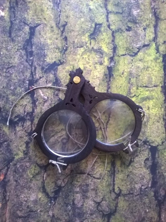 II Medieval eyeglasses frames with glasses medieval