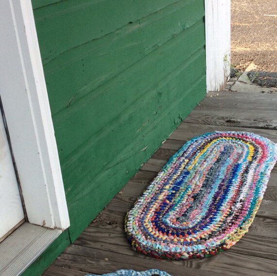 Rag Rug Toothbrush Amish knotted runner oval by RugsOnTheRoad