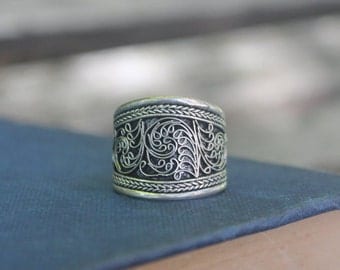 Tibetan ring Filigree ring Handcrafted ring Ethnic ring Boho ring Gypsy ring Buddhist ring Amulet ring Tribal ring Gift for her Gift for him