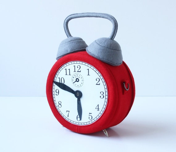 red clock purse