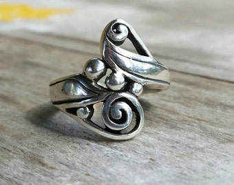 sterling silver scroll ring alternative steampunk gothic art nouveau