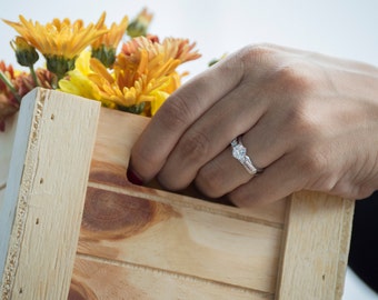 Traditional Style Classic Engagement Ring Enhancer - 10 Karat Gold with White Diamonds (G-H,I2-I3) ( .18ct)
