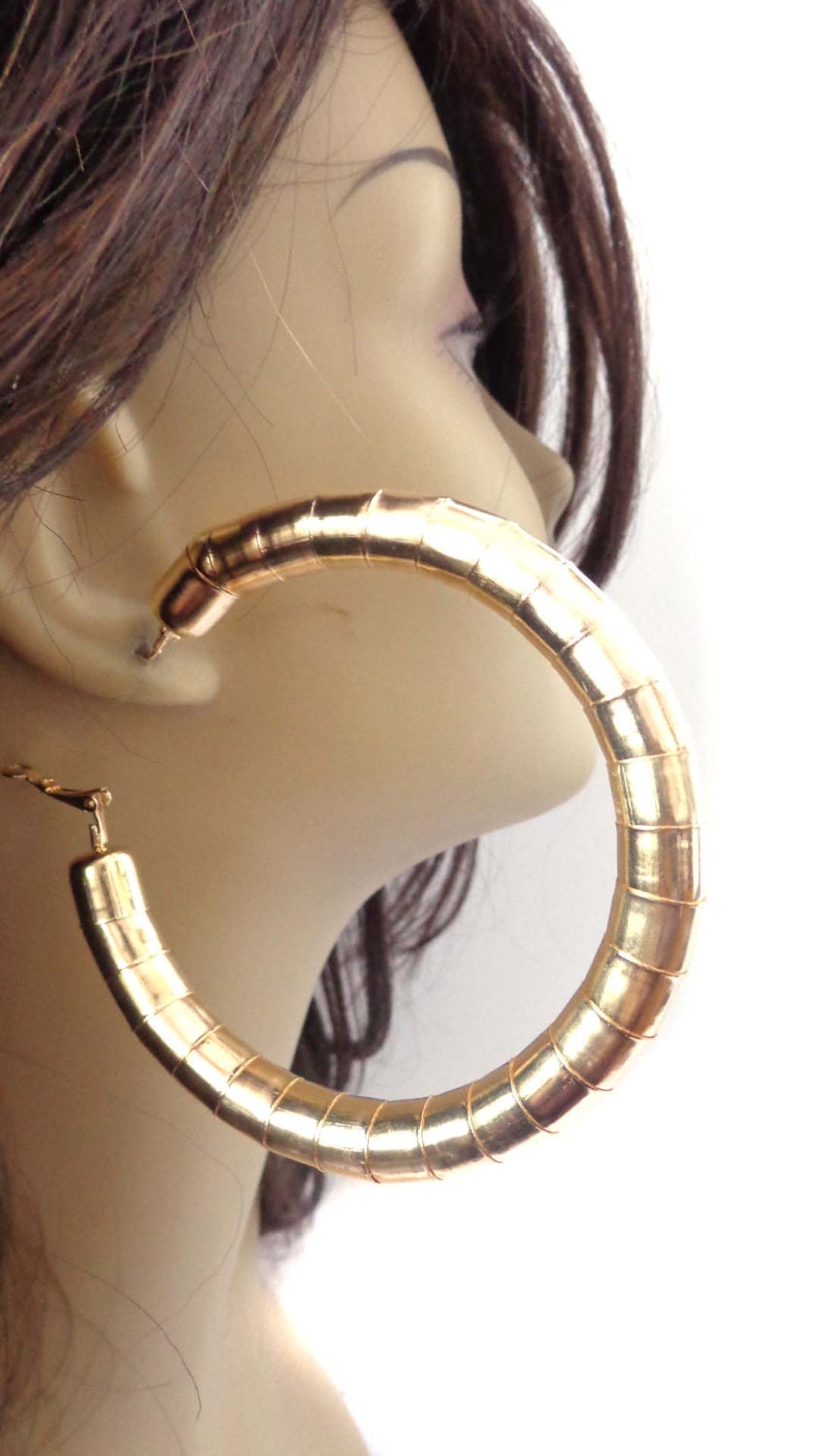 thick round hoop earrings