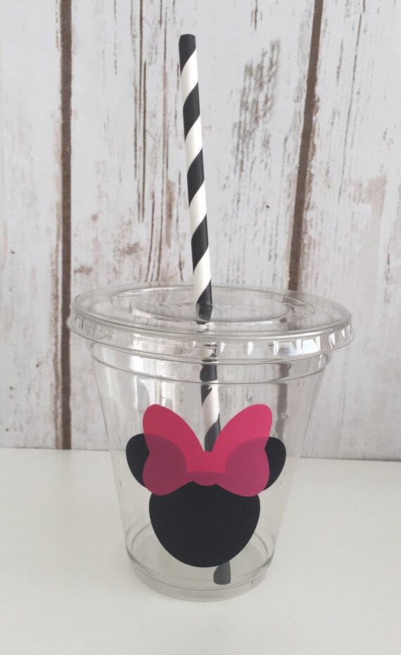Items similar to 12 Hot Pink Minnie Mouse Party Cups with Lid and Straw