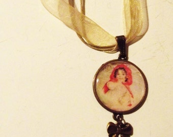 Necklace " Le petit chaperon rouge"