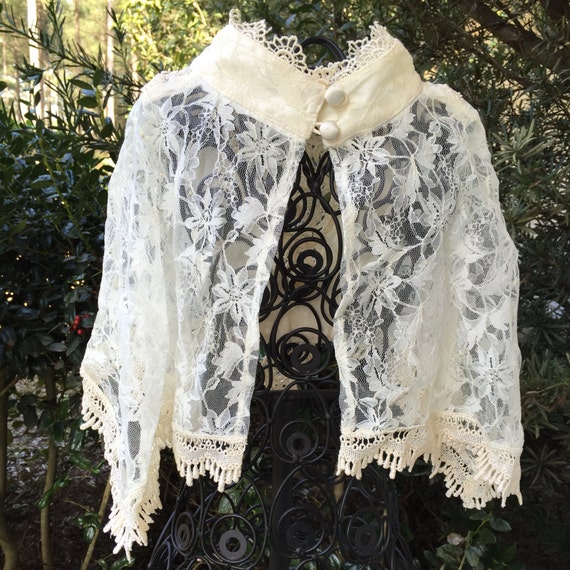 Vintage Lace Capelet