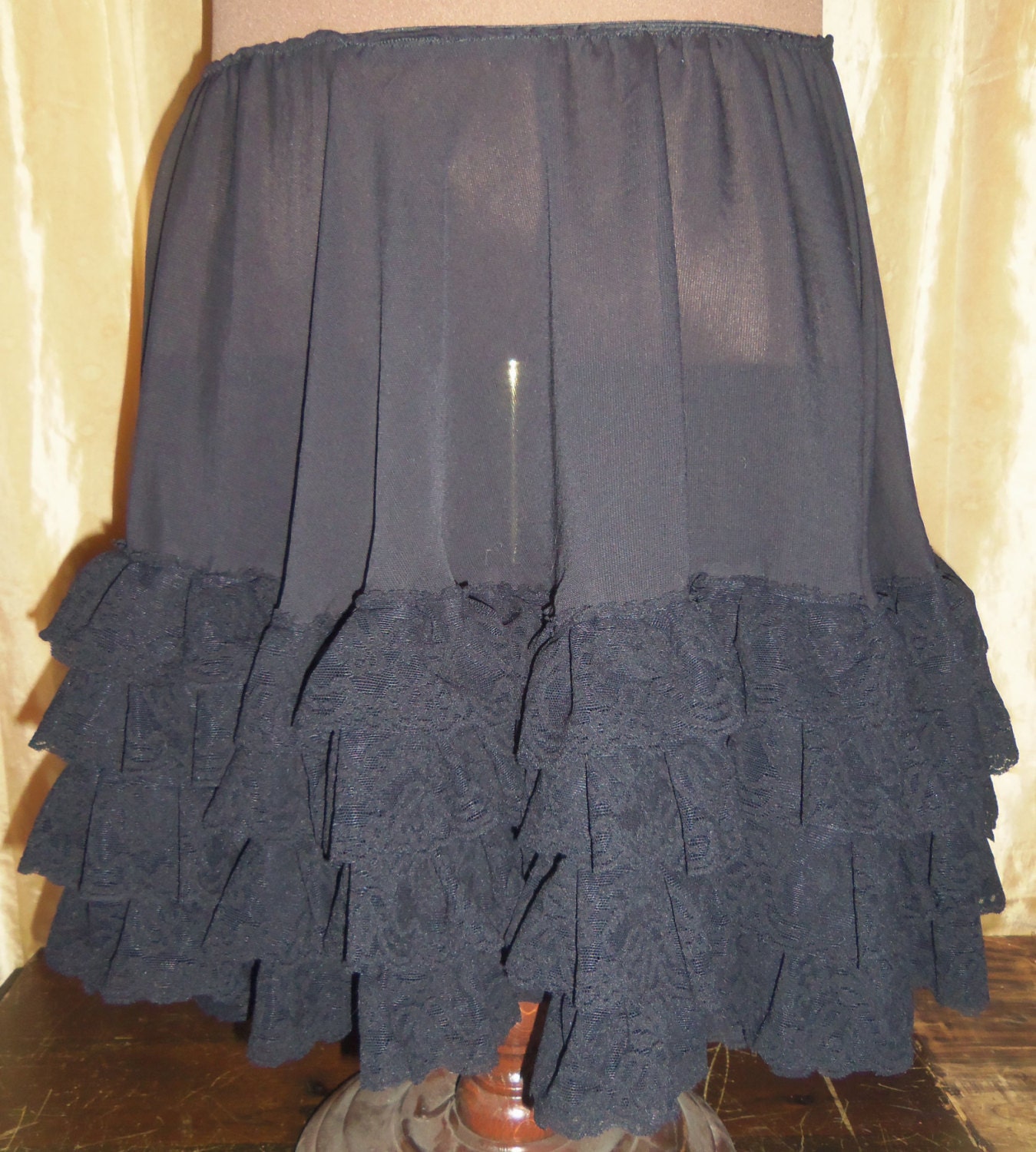 petticoat under skirt
