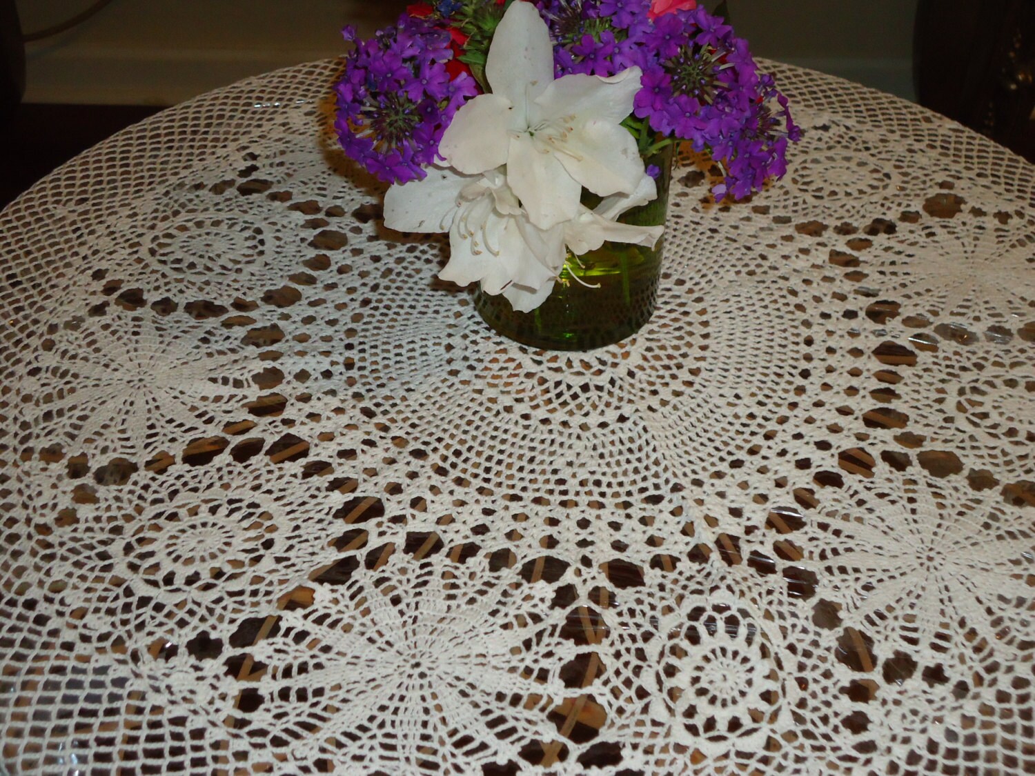 Vintage Crochet Lace White 42 inch Round Tablecloth