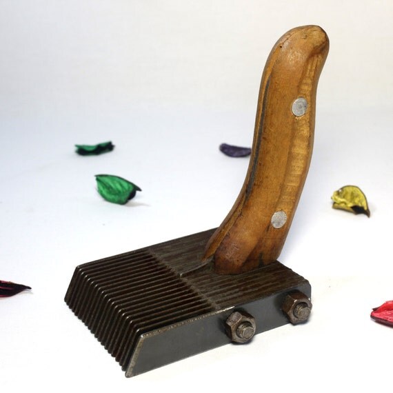 Vintage Antique Iron Carpet Comb. Rug Weaving Rug by BITbazaar