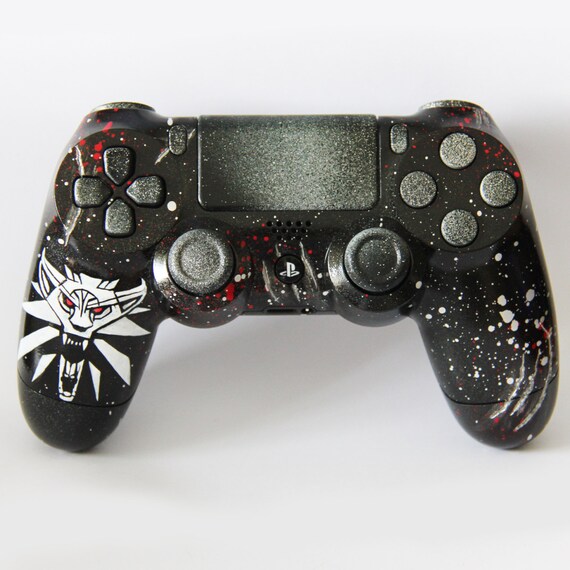 Custom Witcher 3 Playstation 4 controller or by DevidedPursuits