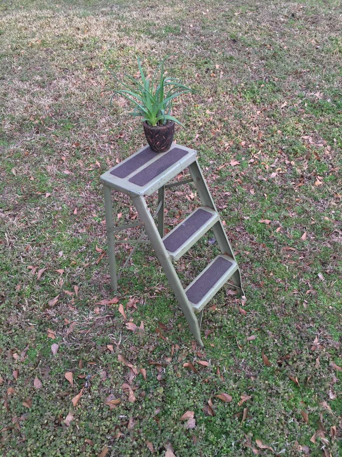 Vintage Metal Step Ladder / Metal Ladder / Decorative Ladder