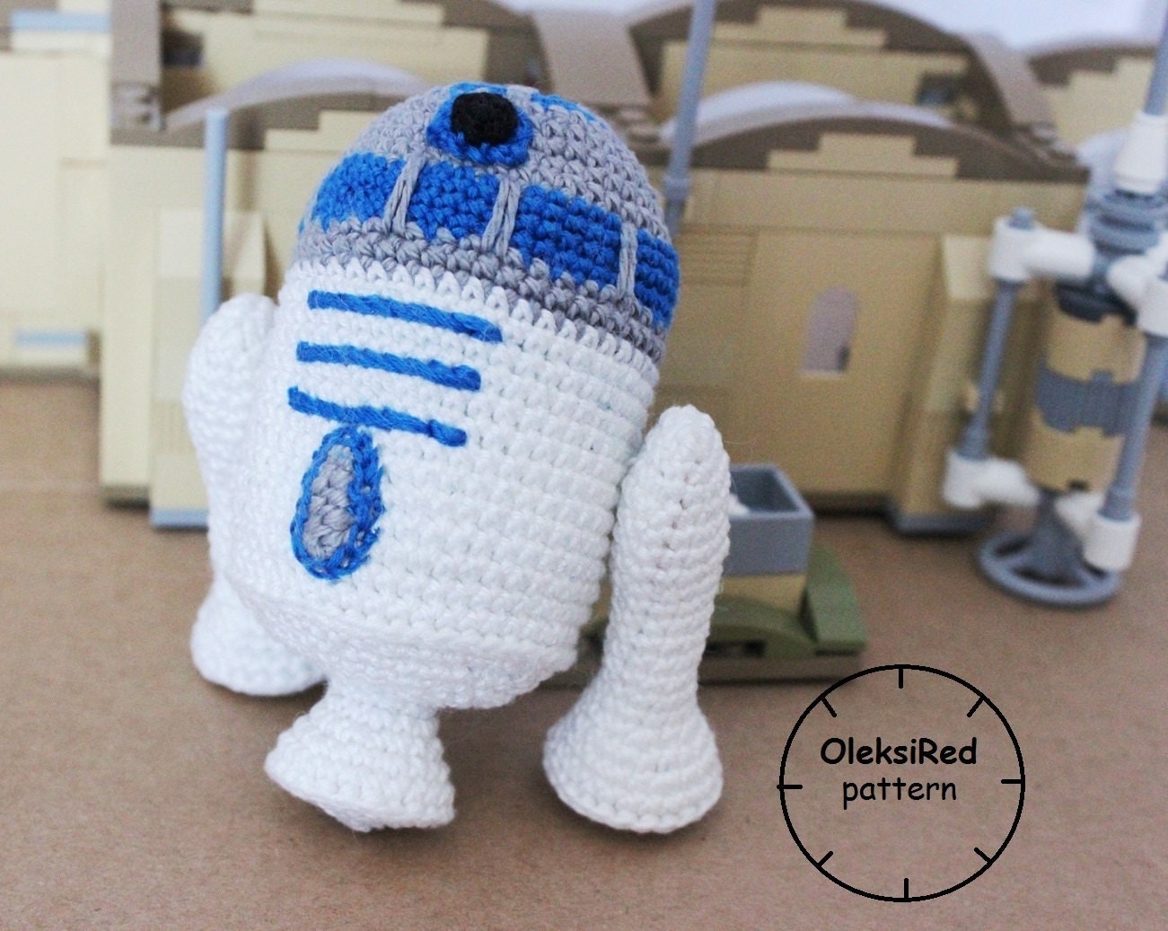 CROCHET PATTERN Droid R2D2 amigurumi pattern