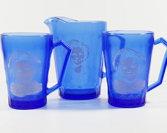 Vintage Cobalt Blue Glass Shirley Temple Pitcher and Two Cups. Vintage Retro Kitchen Kid's Decorations. Old Hollywood Collectibles.