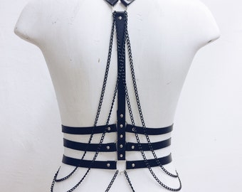 強い雪Her Praha ：Back cross belted harness / 黒 トップス