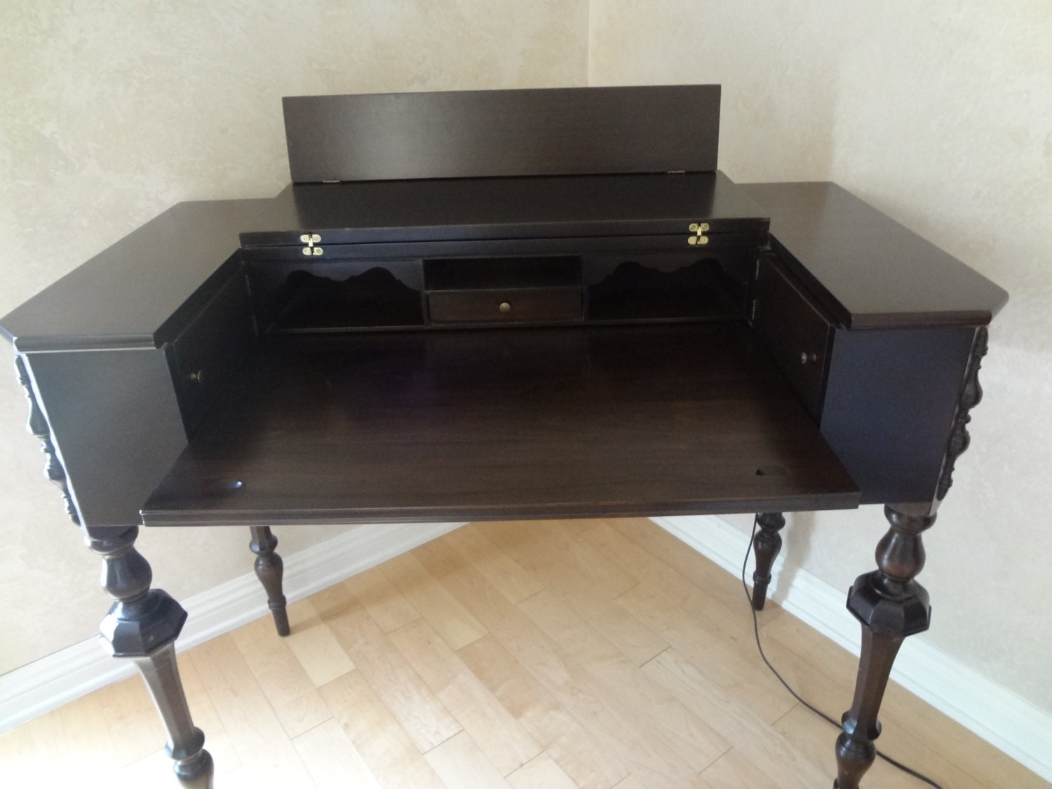 American Antique Sheridan style Flip Top Writing Desk Signed – early