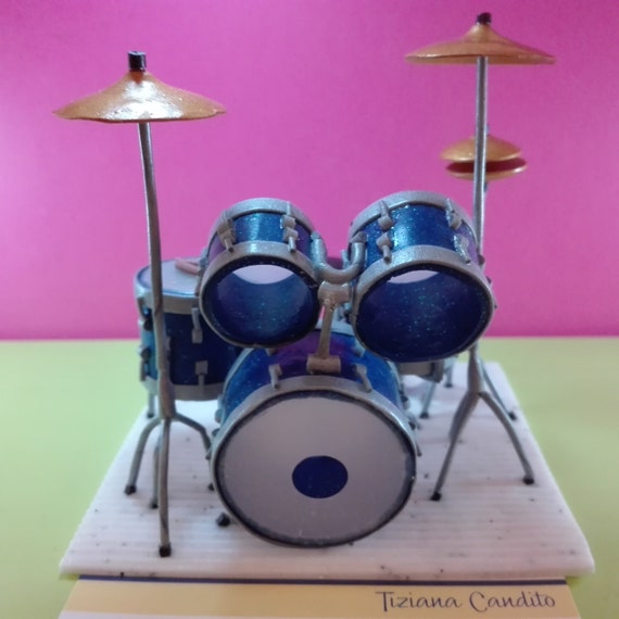 Realistic miniatures musical instrument: drums by WizzyArtCreation