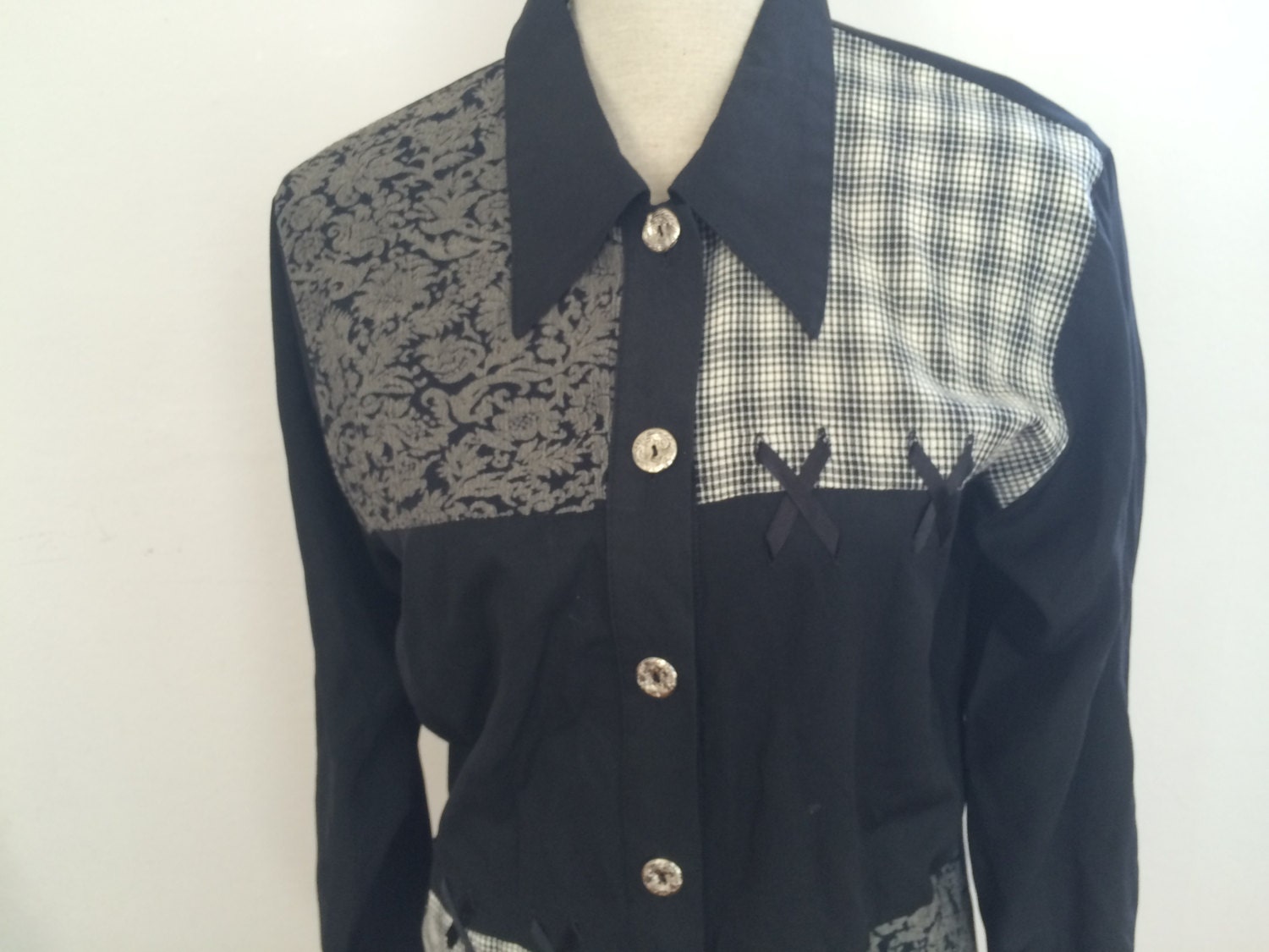 Black and white 70s/80s shirt 70s collar shirt colorblock