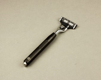Anodized Aluminum Mach3 Razor, Wet Shaving Razor, Professional Razor, Mach3 Razor, Shaving Supplies, shaving gift, groomsmen gift