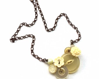 Lovely Pale Yellow Flower Vintage Button Necklace Small