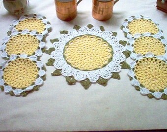 Daisy Beverage Set Crochet Lace Thread Art Doily and Coasters New Handmade