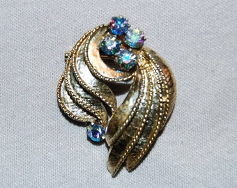 Vintage / Brooch / Rhinestone / Aurora Borealis / Collectible / old jewelry jewellery