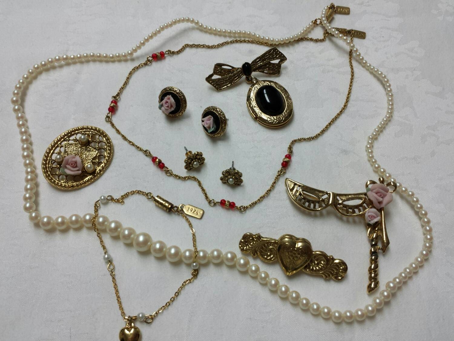 1928 Jewelry Company jewels