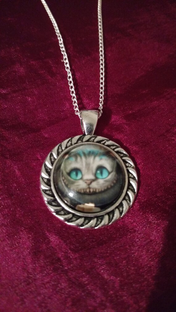 Cheshire Cat cabochon necklace