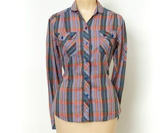 Vintage 80s fashion / Vintage 70's plaid button down / blue / lightweight / long sleeved /button down / plaid