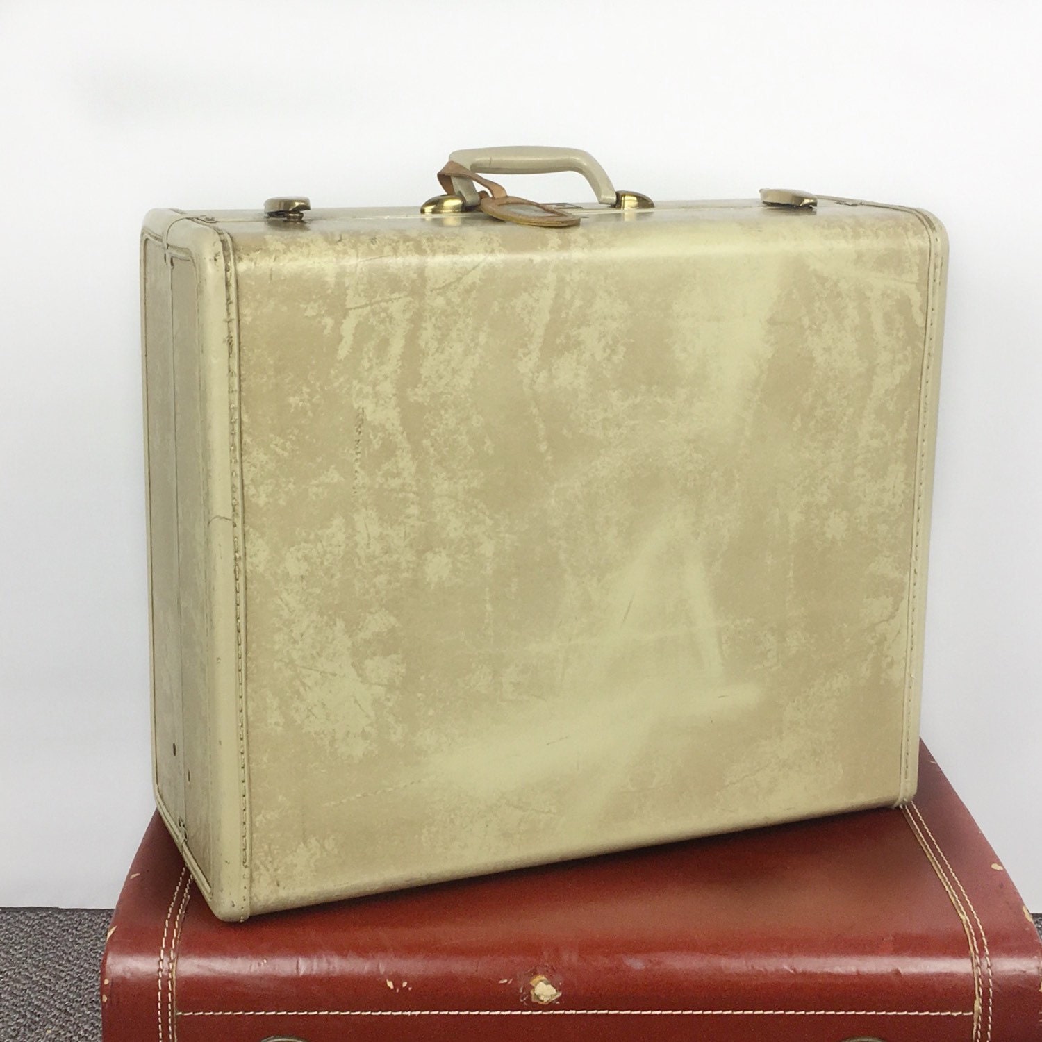 Vintage Hard Suitcase 19