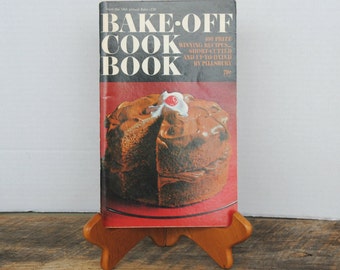 Vintage Pillsbury Bake Off Cookbook 18th Annual 1967