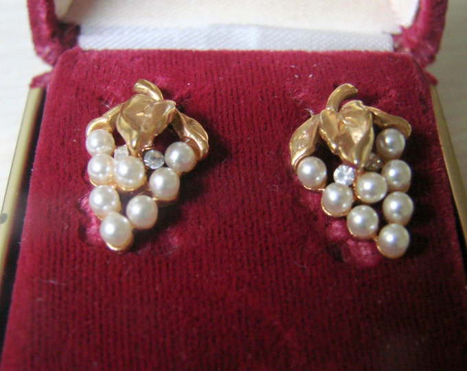 Pearl Rhinestone Designer Signed Floral Clip Earrings / Wedding / Ardan Jewelry Presentation Box / Vintage Jewelry / Jewellery