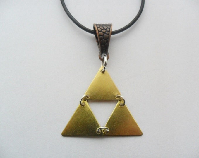 Triangle pendant cord neckace that is adjustable from 18" to 20"