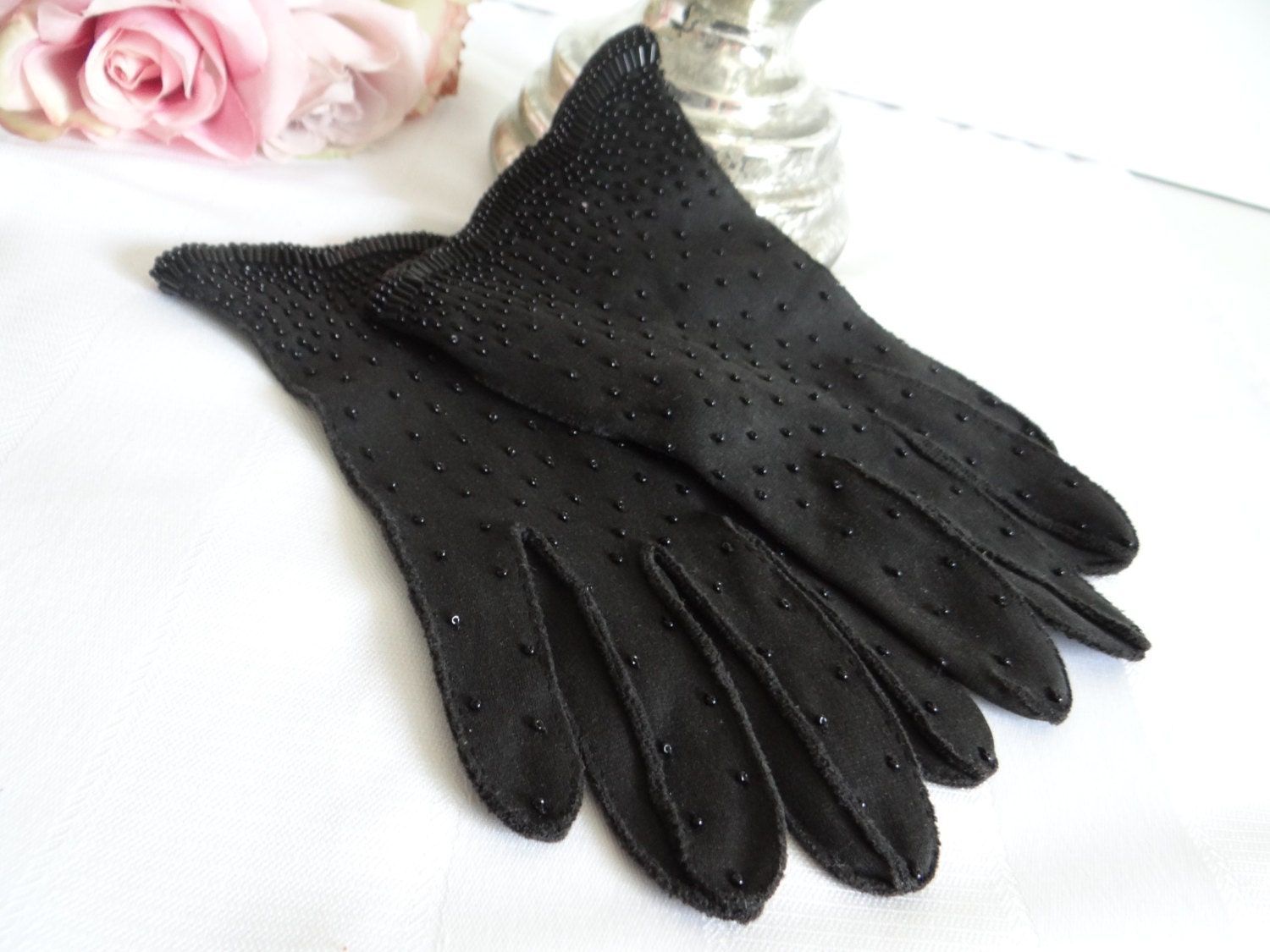 Scalloped Edge Black Sequin Gloves Wrist Length Gloves