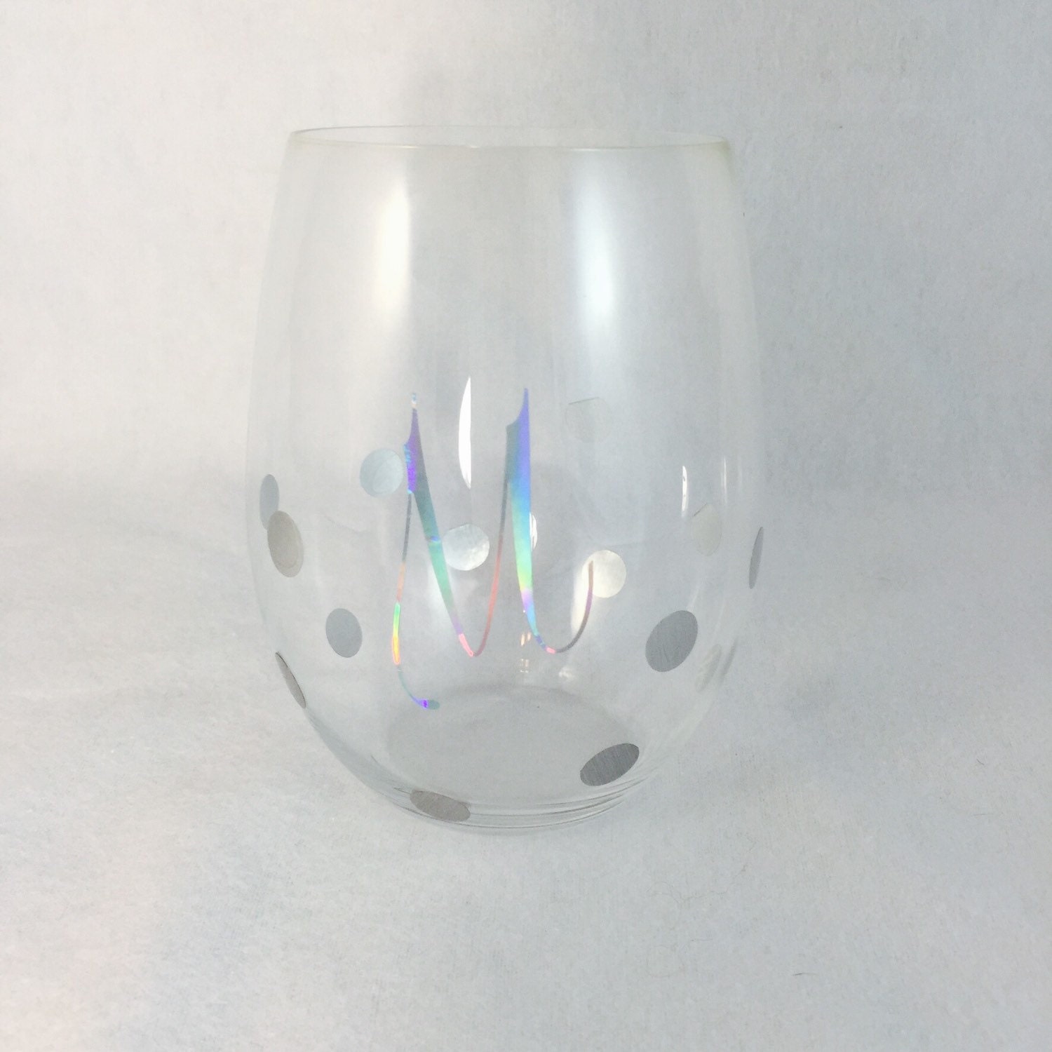 DIY party decals to personalize wine glasses for weddings