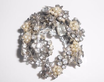 Original By Robert Brooch Pin Rhinestones Faux Pearls Vintage 1950's
