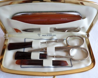 Vintage manicure set in Grey leather case