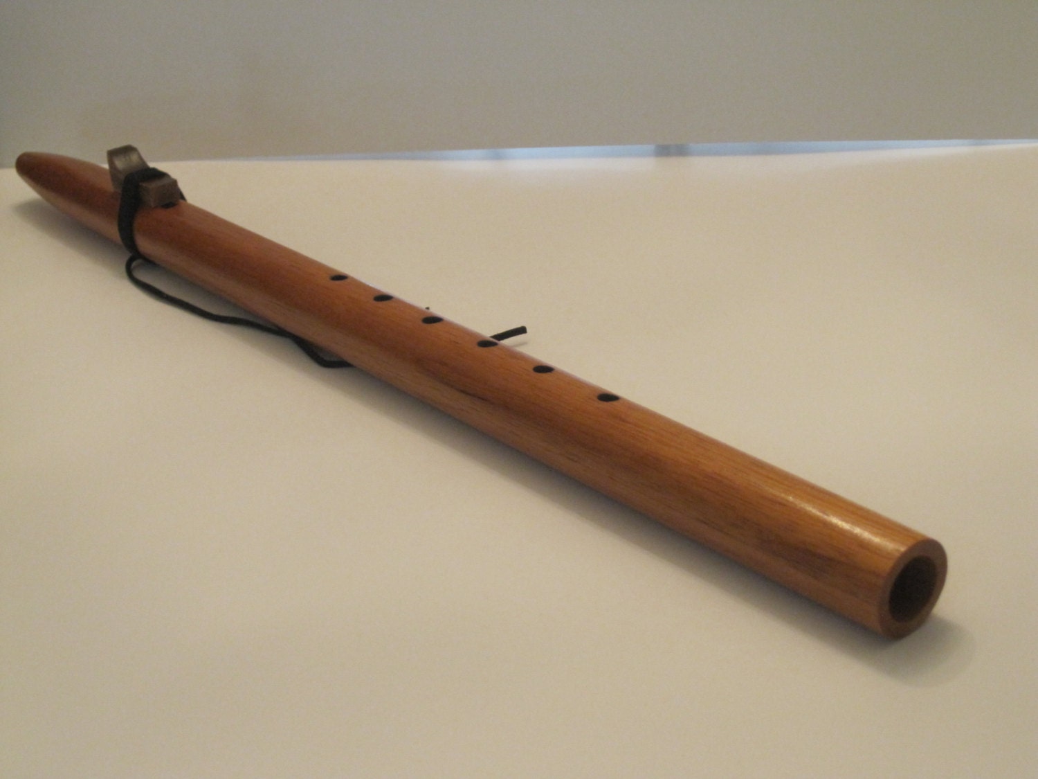 Native americaNative American Style Flute in Spanish by JOYTIQUE