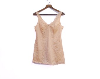 Beige Vintage Lingerie Top With Modest Lace