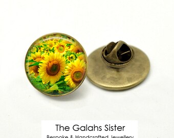 SUNFLOWER Pin Badge. Sunflower Brooch. Yellow Sunflower. Yellow Flowers. Sunflower Bag Tag. Sun Flower Badge. Made in Australia. (B0032)