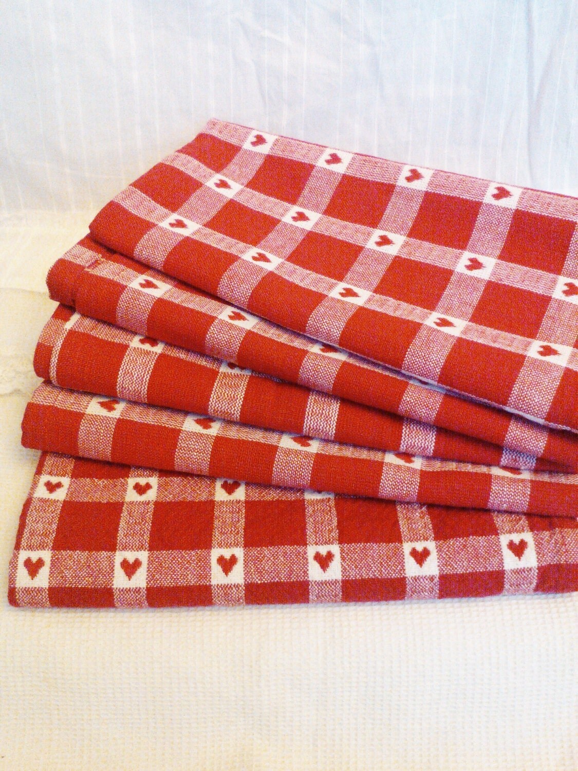 Linen napkins Red and white Linen napkins Red and white heart